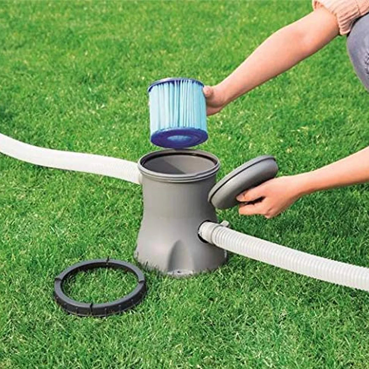 Bestway 58511E-BW Flowclear 330 Gallon Above infLatitudeable Ground Pool Pump with GFCI Plug