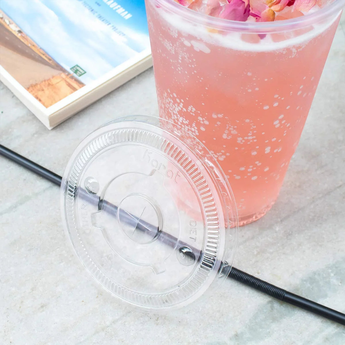 Karat C-KCL1045 PET FLatitude Lids 104.5mm w/ Straw Slot for 32 oz Paper & Poly Cold Cups, 600 Count